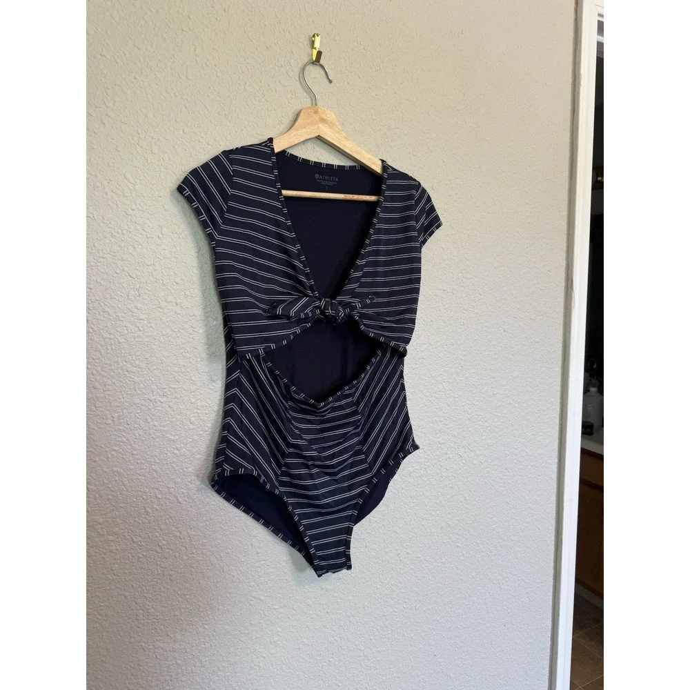 Athleta adorable one